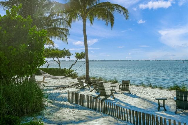 229 SAPPHIRE LAKE DRIVE 201, Bradenton, FL 34209