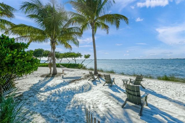 229 SAPPHIRE LAKE DRIVE 201, Bradenton, FL 34209