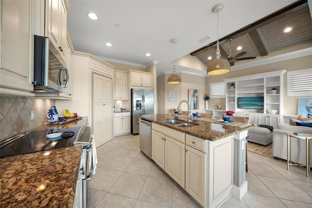 229 SAPPHIRE LAKE DRIVE 201, Bradenton, FL 34209