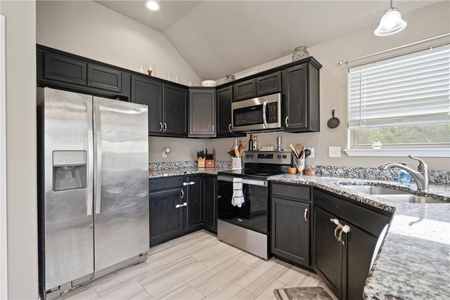 913 Windsor Court, Gentry, AR 72734