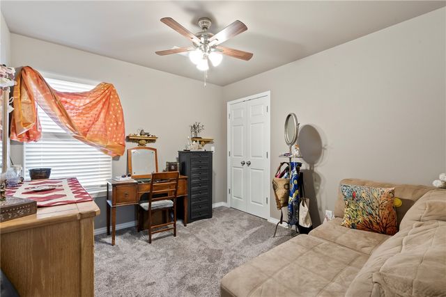 913 Windsor Court, Gentry, AR 72734