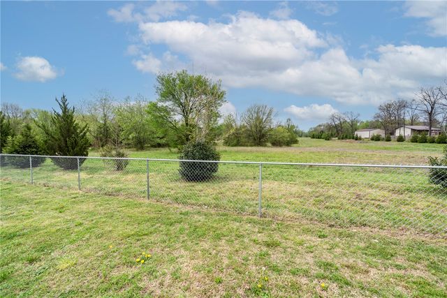 913 Windsor Court, Gentry, AR 72734