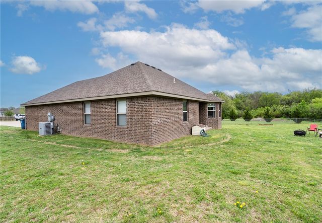 913 Windsor Court, Gentry, AR 72734