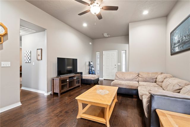 913 Windsor Court, Gentry, AR 72734