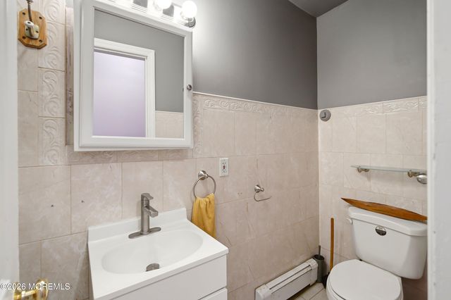 444 W Lookout Avenue, Hackensack, NJ 07601