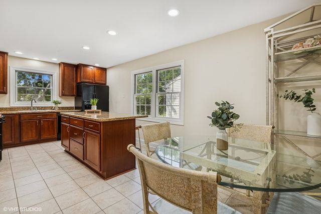 5110 Chambers Drive, Hoffman Estates, IL 60010