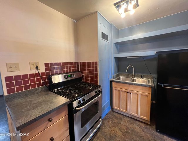 2730 N Martin Avenue, Tucson, AZ 85719