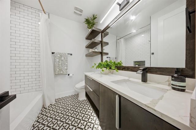 307 Chisholm TRL, Bastrop, TX 78602