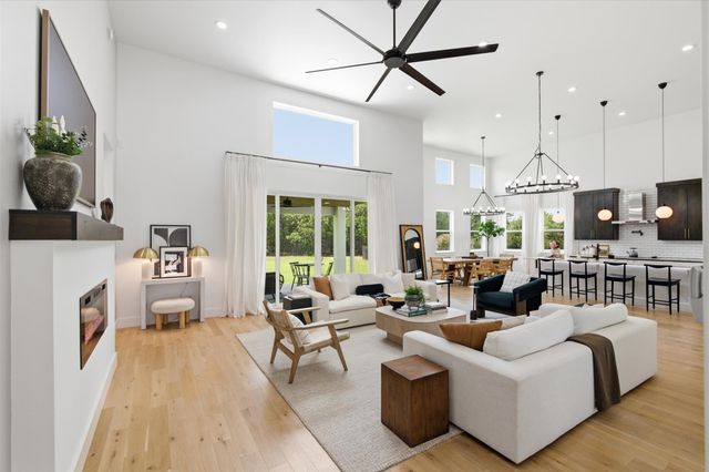 307 Chisholm TRL, Bastrop, TX 78602