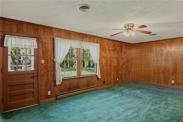 707 Fairidge Drive, Jamestown, NC 27282