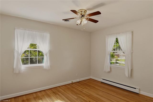 707 Fairidge Drive, Jamestown, NC 27282