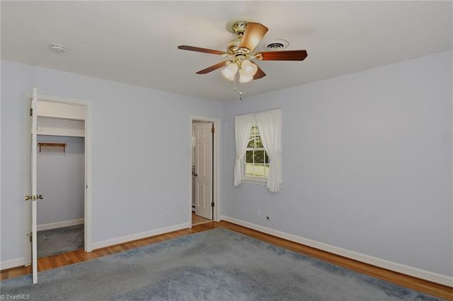 707 Fairidge Drive, Jamestown, NC 27282