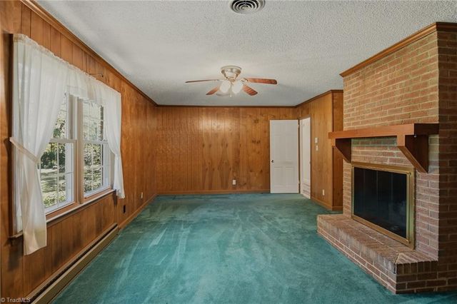 707 Fairidge Drive, Jamestown, NC 27282