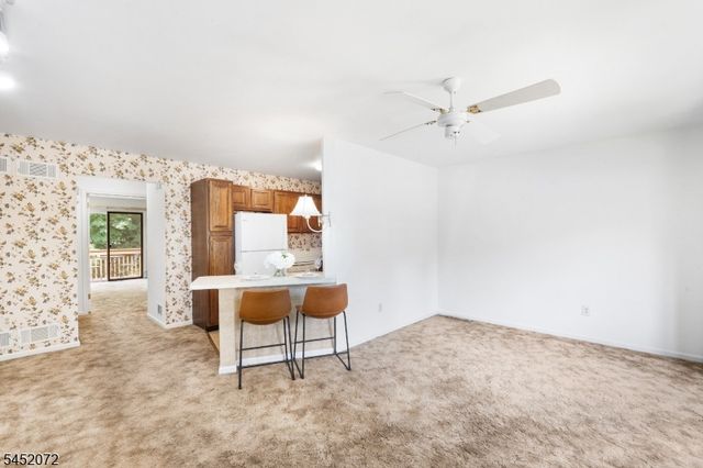 79 Carriage Ln, Sparta Twp., NJ 07871