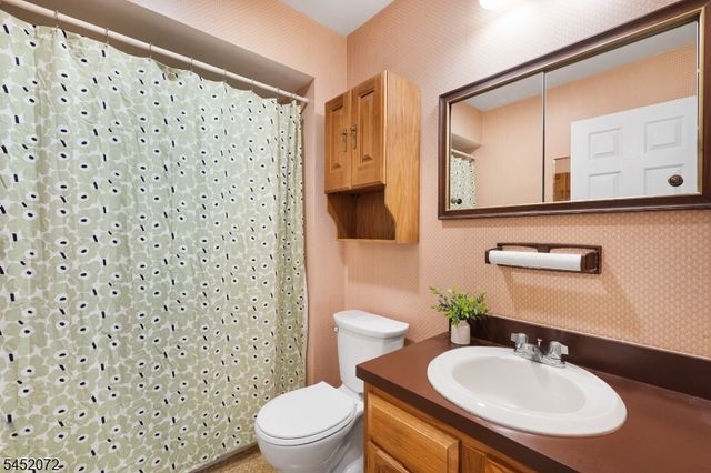 79 Carriage Ln, Sparta Twp., NJ 07871