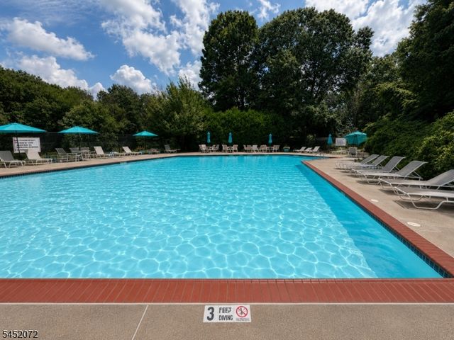 79 Carriage Ln, Sparta Twp., NJ 07871
