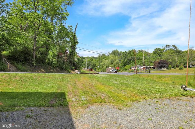 34 WESTLEY RD, Mohnton, PA 19540
