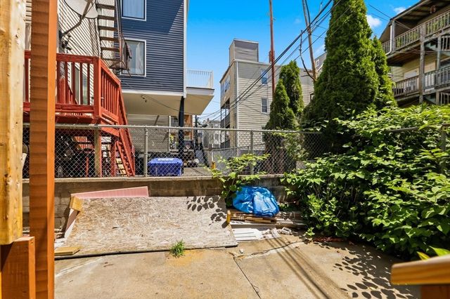 43 Morris St, Boston, MA 02128