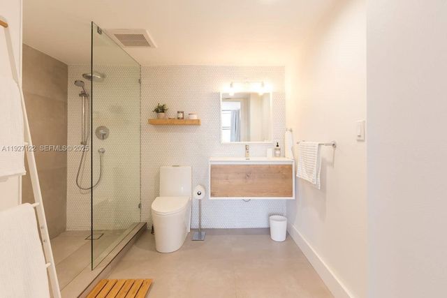 17600 N Bay Rd N403, Sunny Isles Beach, FL 33160