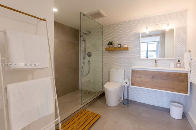 17600 N Bay Rd N403, Sunny Isles Beach, FL 33160