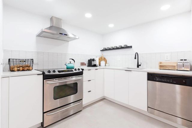 17600 N Bay Rd N403, Sunny Isles Beach, FL 33160