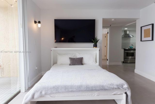 17600 N Bay Rd N403, Sunny Isles Beach, FL 33160