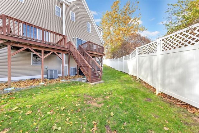 24 River Point Dr 6, Ipswich, MA 01938