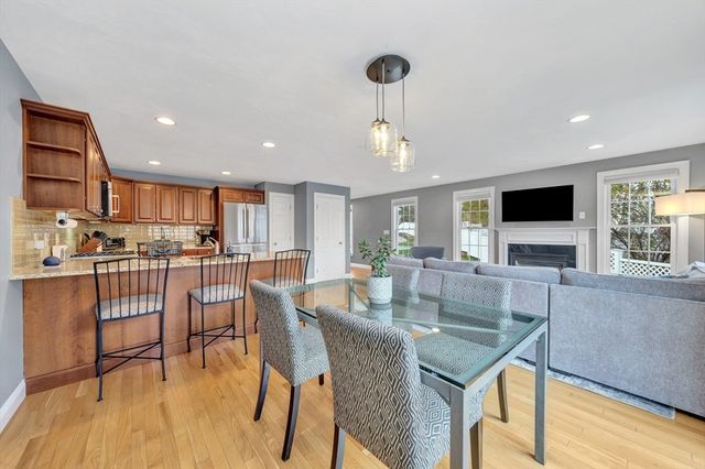 24 River Point Dr 6, Ipswich, MA 01938