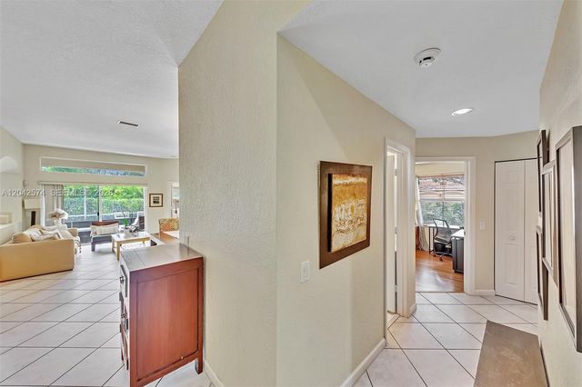 3711 Falcon Ridge Circle, Weston, FL 33331