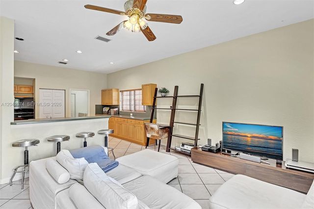 3711 Falcon Ridge Circle, Weston, FL 33331