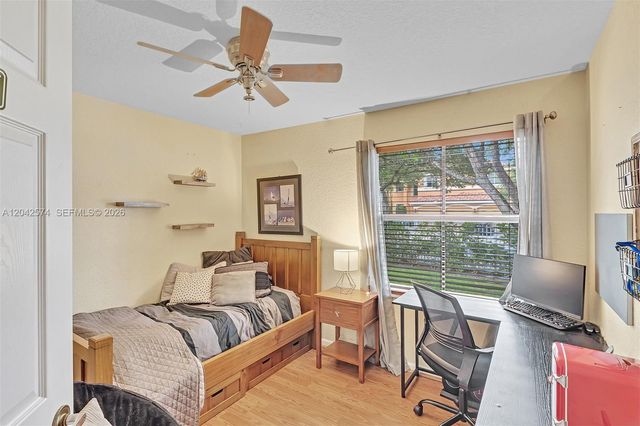 3711 Falcon Ridge Circle, Weston, FL 33331
