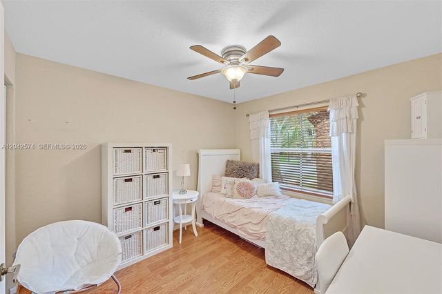 3711 Falcon Ridge Circle, Weston, FL 33331