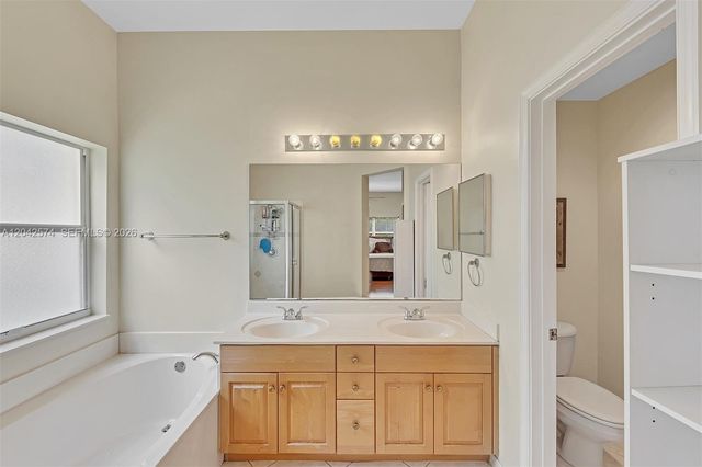 3711 Falcon Ridge Circle, Weston, FL 33331
