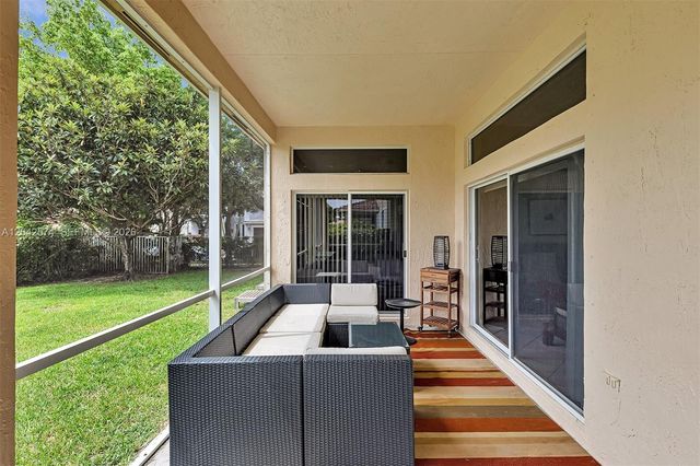 3711 Falcon Ridge Circle, Weston, FL 33331