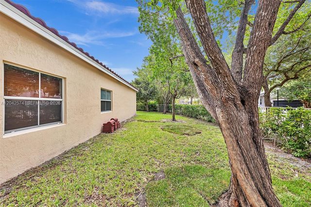 3711 Falcon Ridge Circle, Weston, FL 33331