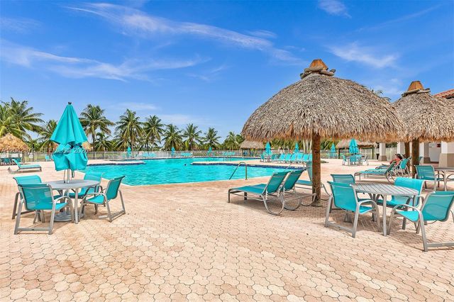 3711 Falcon Ridge Circle, Weston, FL 33331