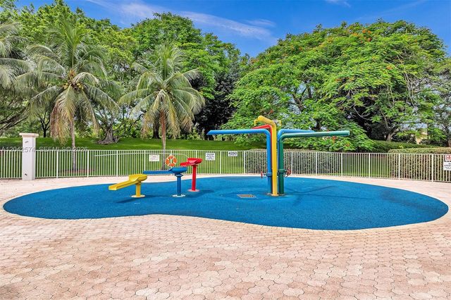 3711 Falcon Ridge Circle, Weston, FL 33331