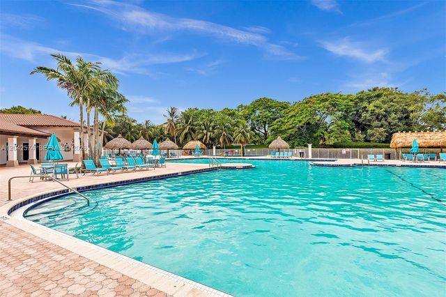 3711 Falcon Ridge Circle, Weston, FL 33331