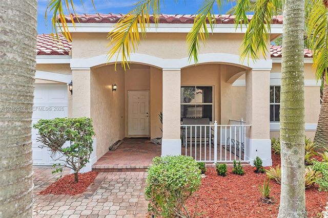 3711 Falcon Ridge Circle, Weston, FL 33331