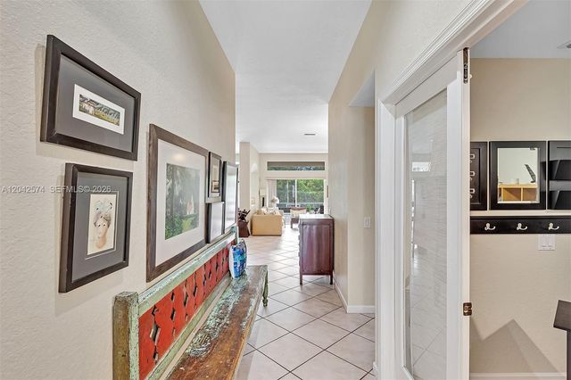 3711 Falcon Ridge Circle, Weston, FL 33331