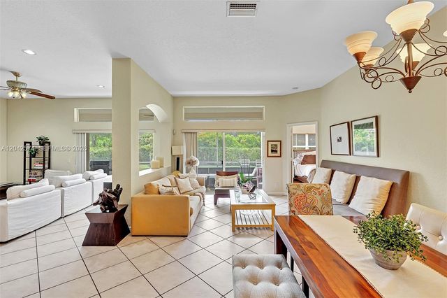 3711 Falcon Ridge Circle, Weston, FL 33331