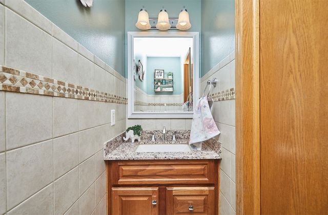 1018 S 50th Place, West Des Moines, IA 50265