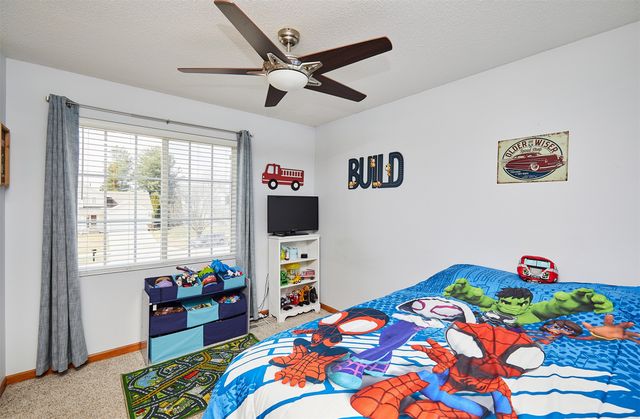 1018 S 50th Place, West Des Moines, IA 50265