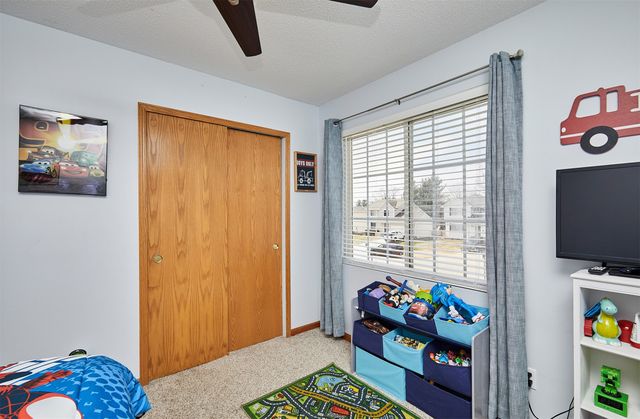 1018 S 50th Place, West Des Moines, IA 50265