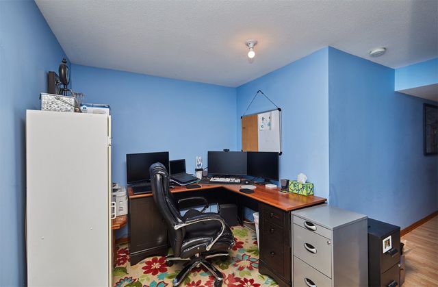 1018 S 50th Place, West Des Moines, IA 50265