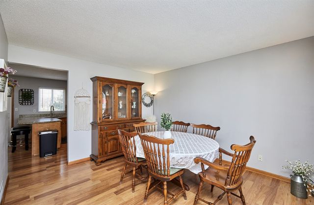 1018 S 50th Place, West Des Moines, IA 50265