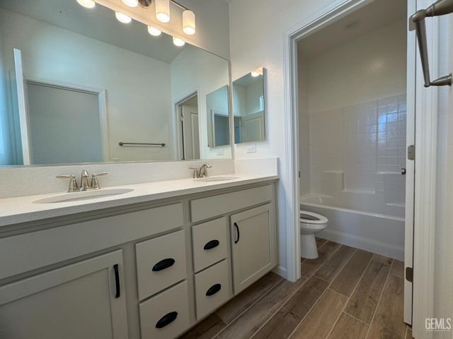 15123 Garethford Street, Bakersfield, CA 93311