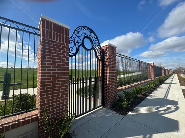 15123 Garethford Street, Bakersfield, CA 93311