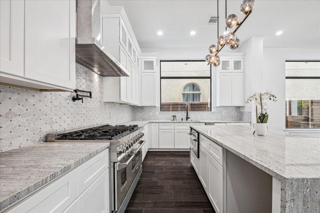 3209 Mcculloch Circle, Houston, TX 77056