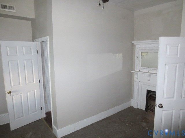 943 W High St, Petersburg, VA 23803
